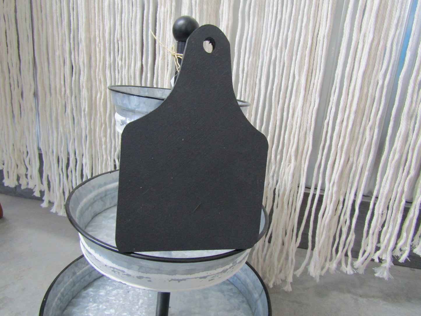 Farm Animal Wooden Ear Tag Teir Tray Decor Farmhouse Decor Blank Painted Black Board Small Rustic Country Style Decoration Livestock Kitchen