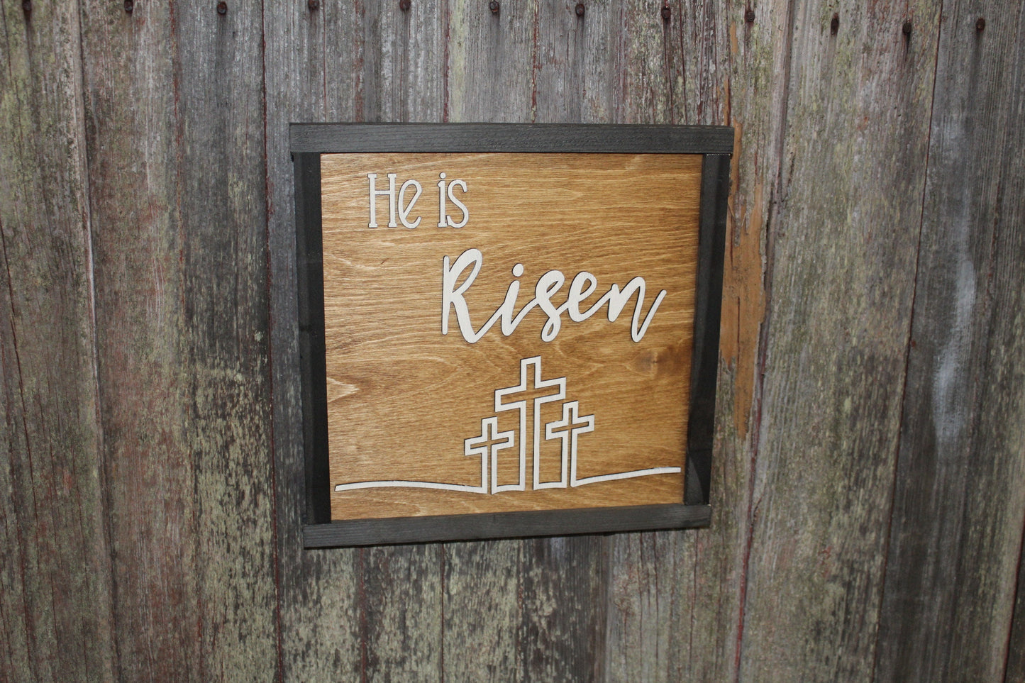 He Is Risen Easter Celebration Wood Sign 3D Raised Text 3 Crosses Rustic Jesus Lives Primitive Decor Wall Hanging Spring Resurrection Day