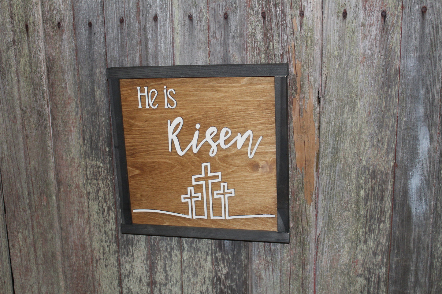 He Is Risen Easter Celebration Wood Sign 3D Raised Text 3 Crosses Rustic Jesus Lives Primitive Decor Wall Hanging Spring Resurrection Day