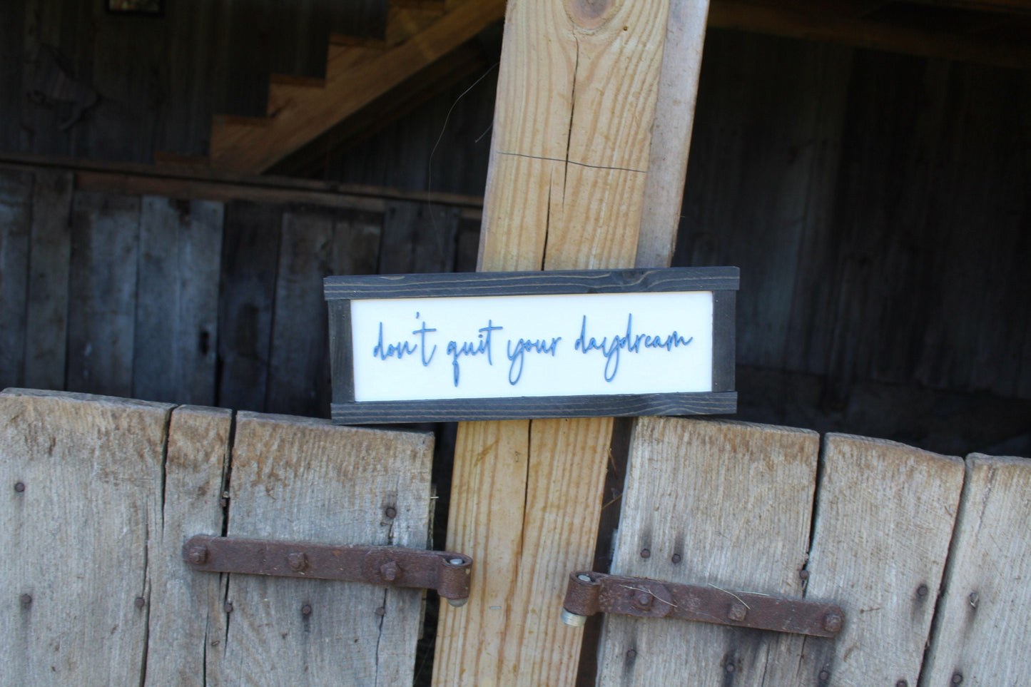 Don't Quite Your Daydream Optimistic Work Hard Future Plans Wood Sign Raised Text Wall Hanging Decoration Rustic Gift Decor Vision Desire