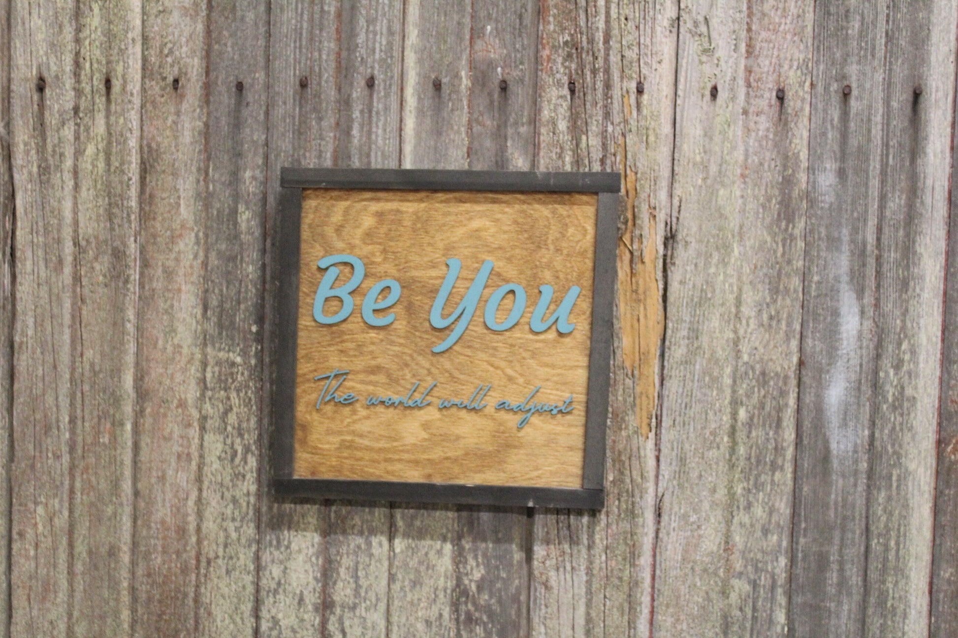 Dorm Room Art Be You The World Will Adjust 3D Raised Text Script Wood Country Primitive Wall Hanging Decoration Gift Motivational Phrase