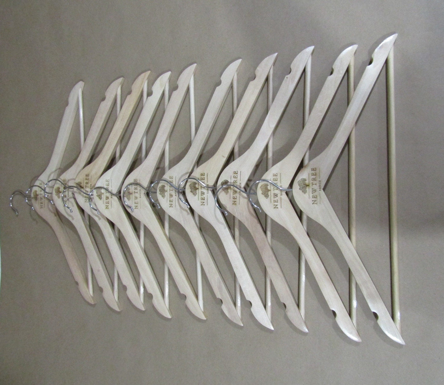 Custom Clothes Hanger Engraved Hard Wood Use Your Logo Customization Business Logo Personalized Emblem Store Fashion Commerical Tree Ranch
