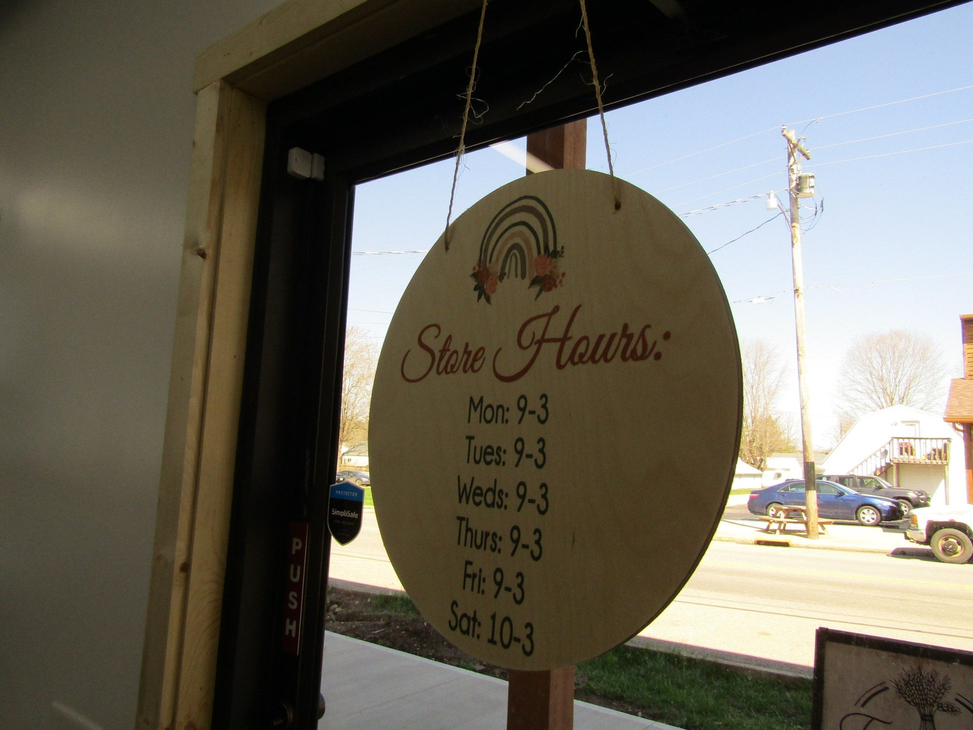 Business Store Hours Sign Commerical Signage Light Weight Small Business Hanging Sign Business Custom Circle Door Sign Color Wood Print