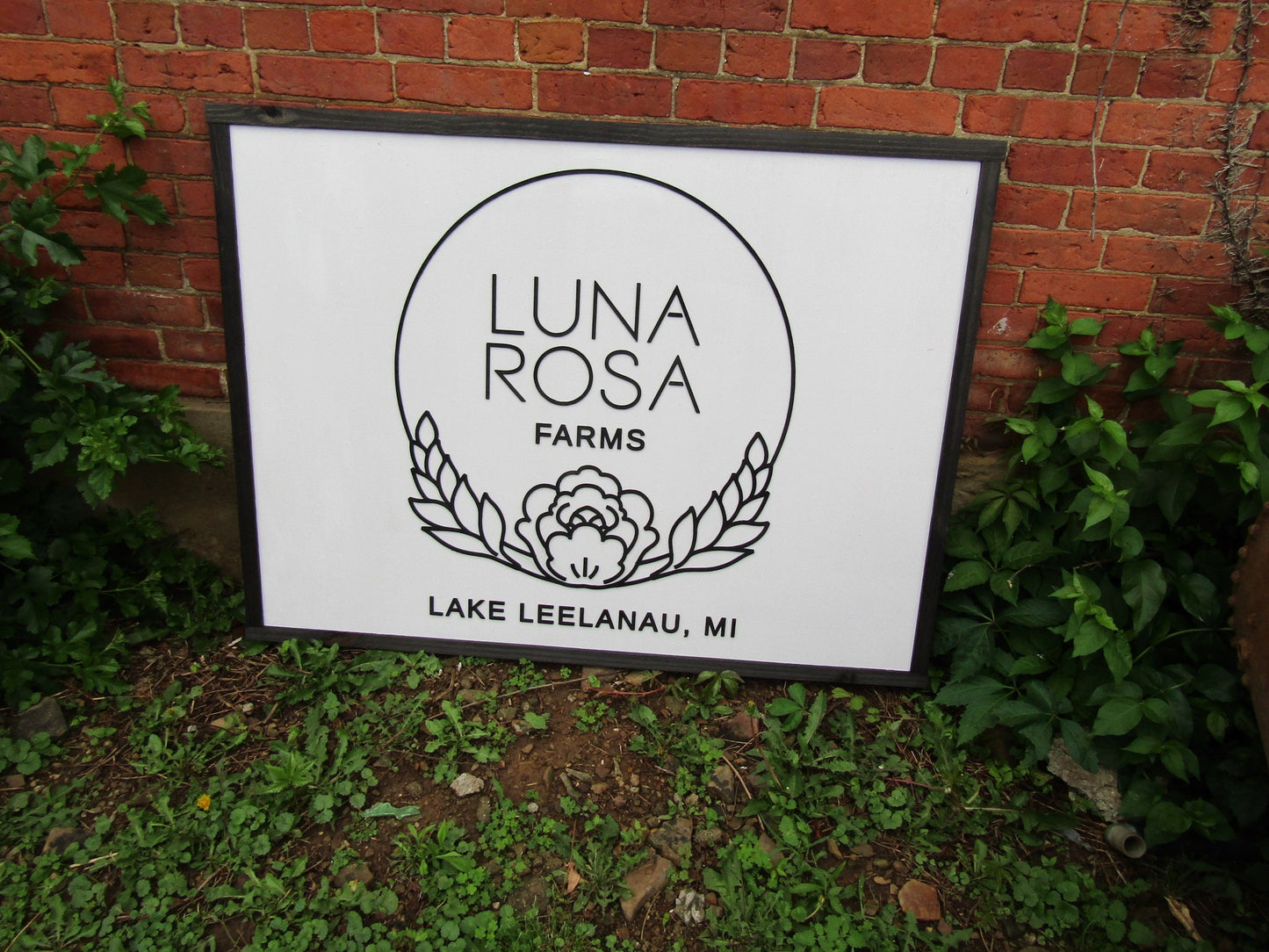 Luna Rosa Farms Homestead Sign Commerical Signage Floral Hoop Wreath Minimalist Style Handmade Decor 3d Wood Laser Cut Sign Farmhouse Flower
