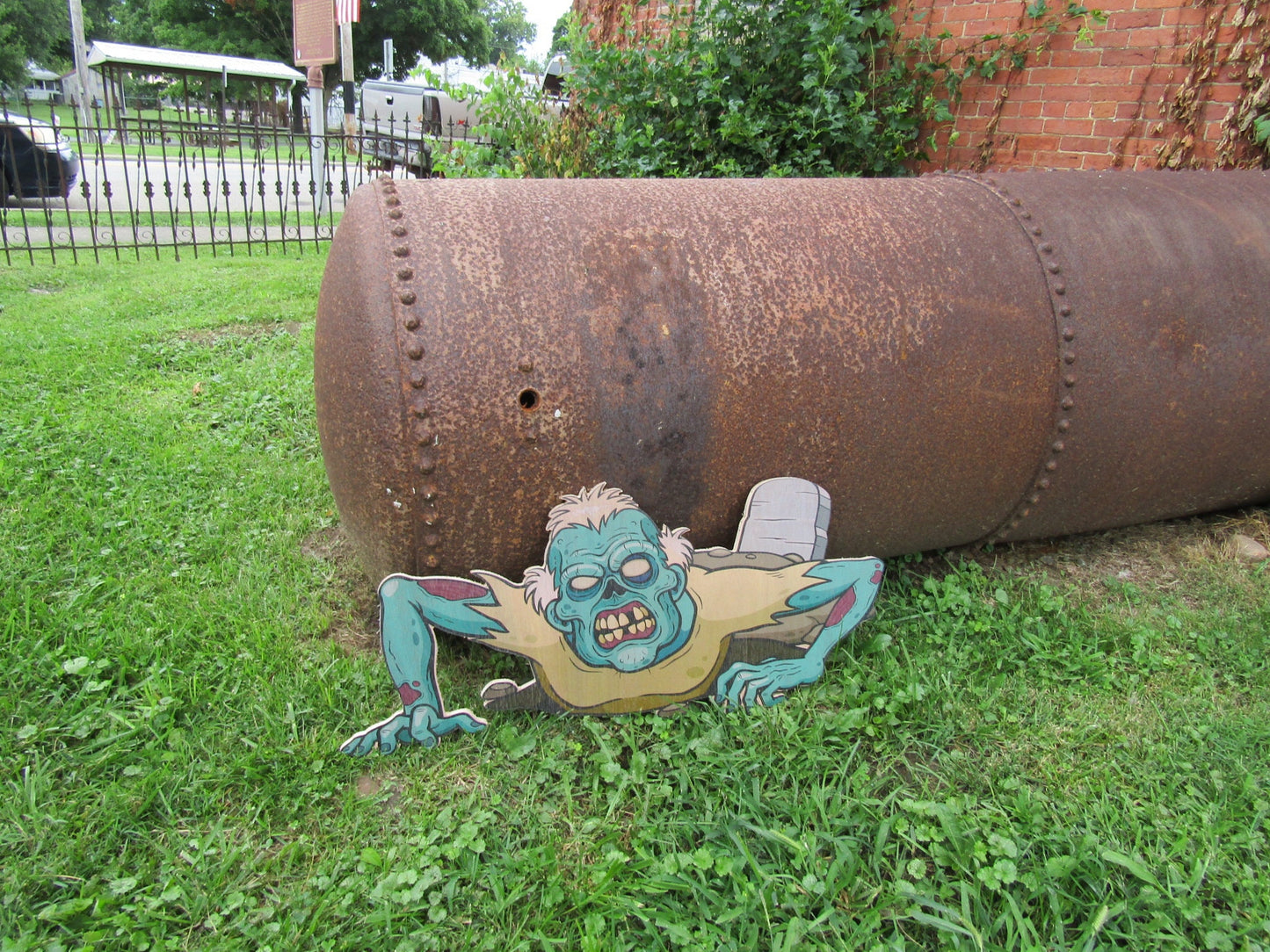 Zombie crawling from the ground scary happy Halloween yard decor great for trick or treat wood sign