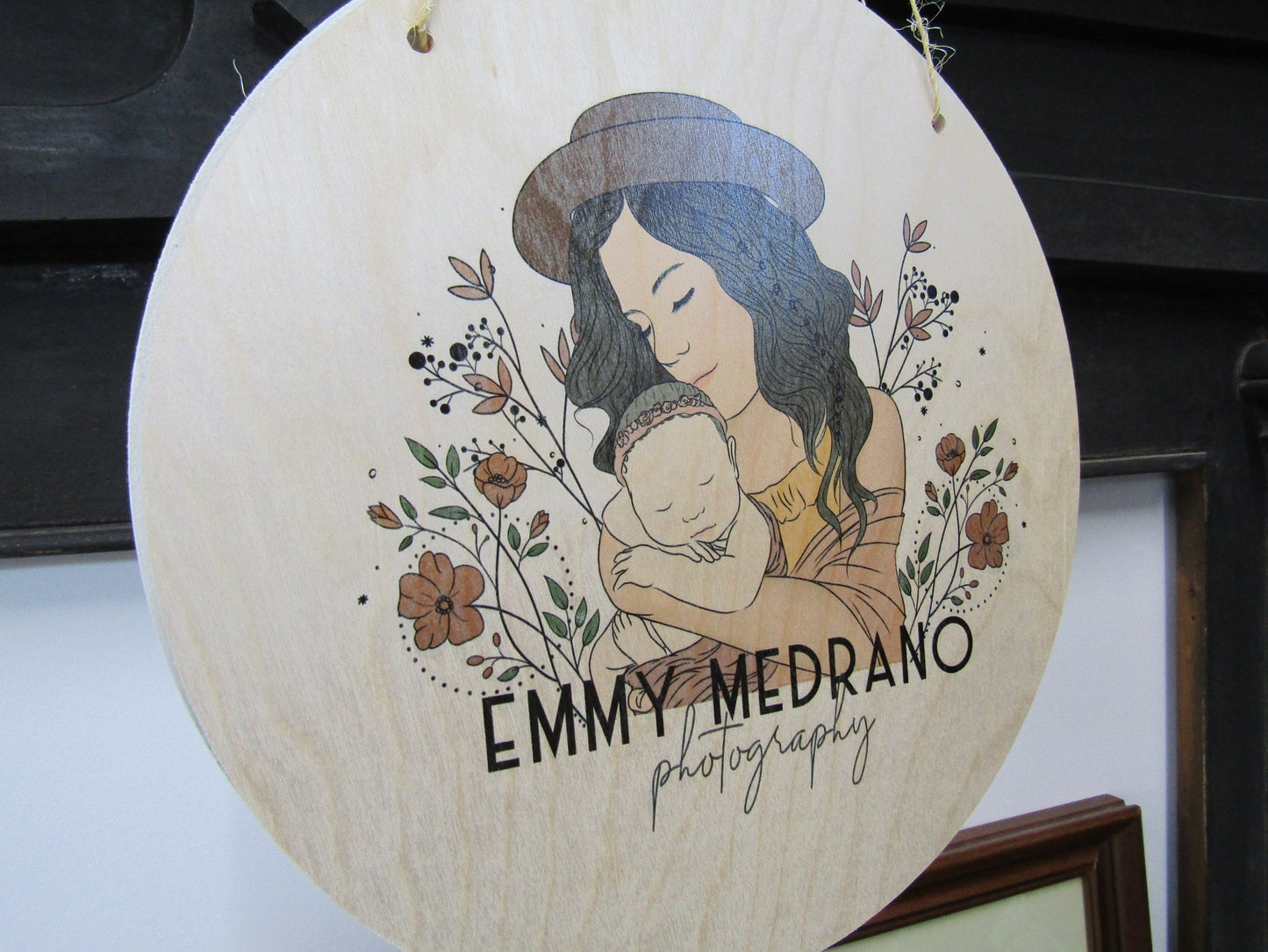 Custom Wooden Sign Photography Printed Logo Image Commerical Signage Business Round Lightweight Door Hanger Photographer Floral Company Name