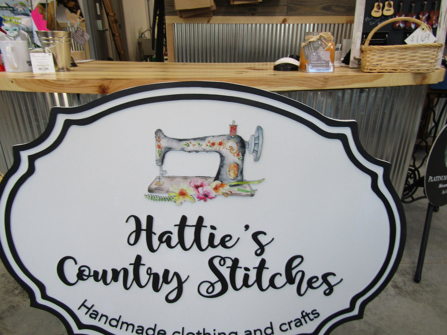 Custom Wood Sign Seamstress Sewing Machine Handmade Decor Clothing Store Sign Color Raised Logo 3D Personalized Commerical Signage Oval