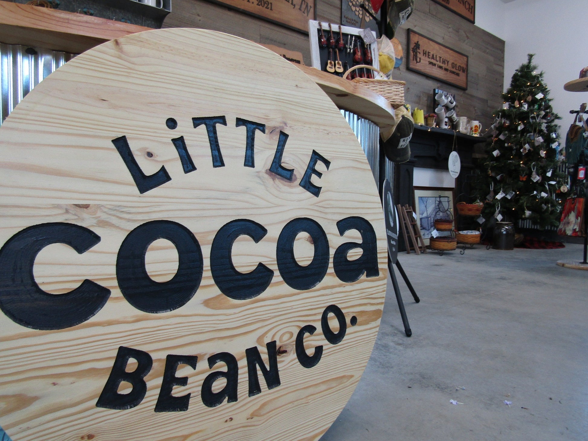 Custom Wood Carved Engraved Color Filled Business Commerical Signage Cocoa Bean Chocolate Sweets Your Logo Pine Wood Store Front Round Sign