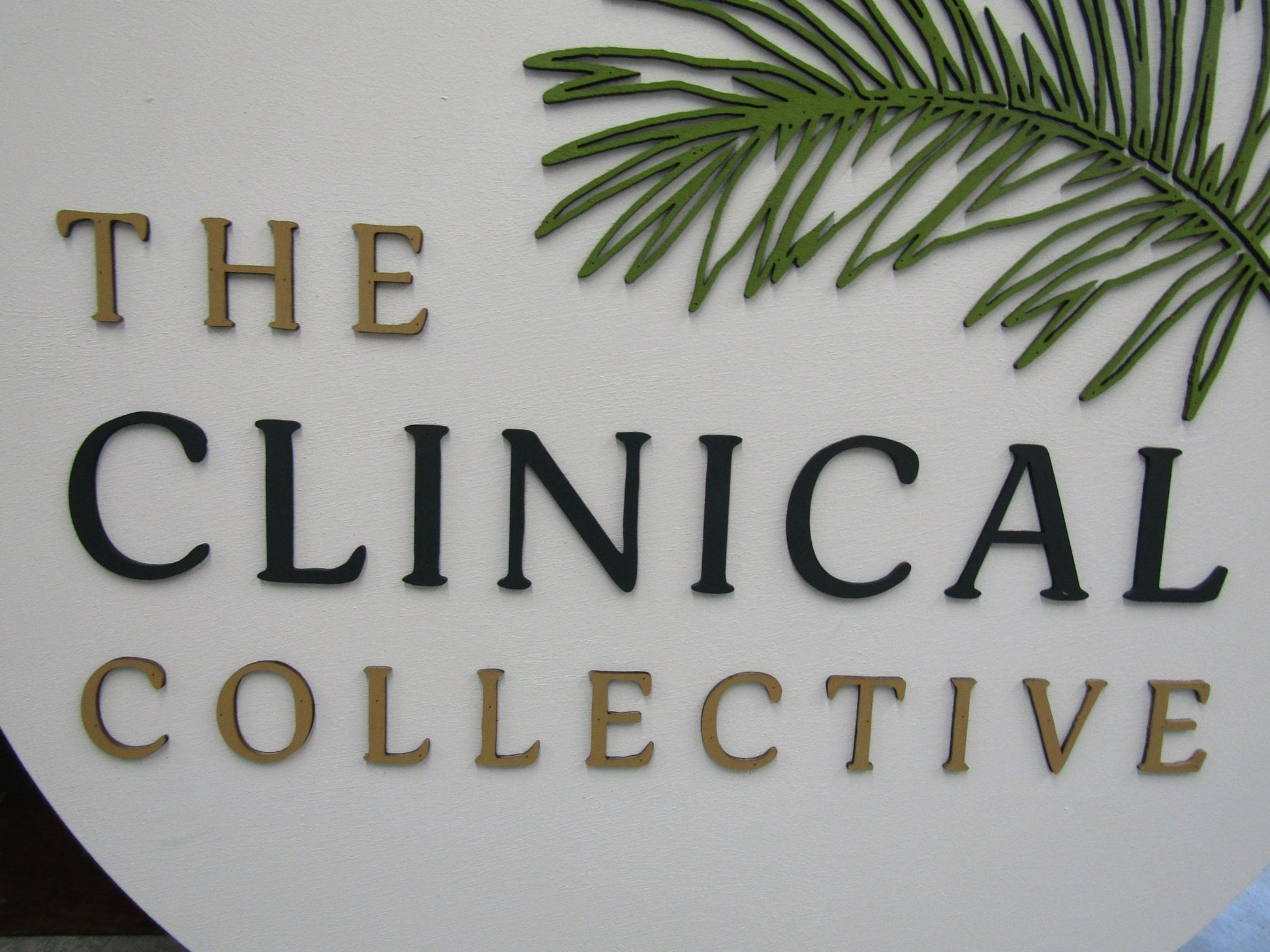 Personalized Commerical Custom Signage Clinic Palm Leaf Feather Care Center Round 3D Raised Wooden Sign Handmade Business Entrance Desk