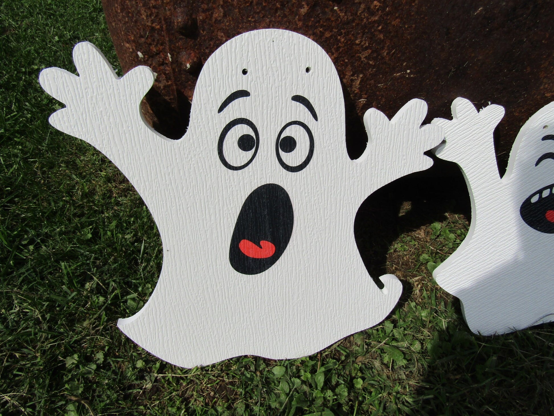 floating yard ghosts