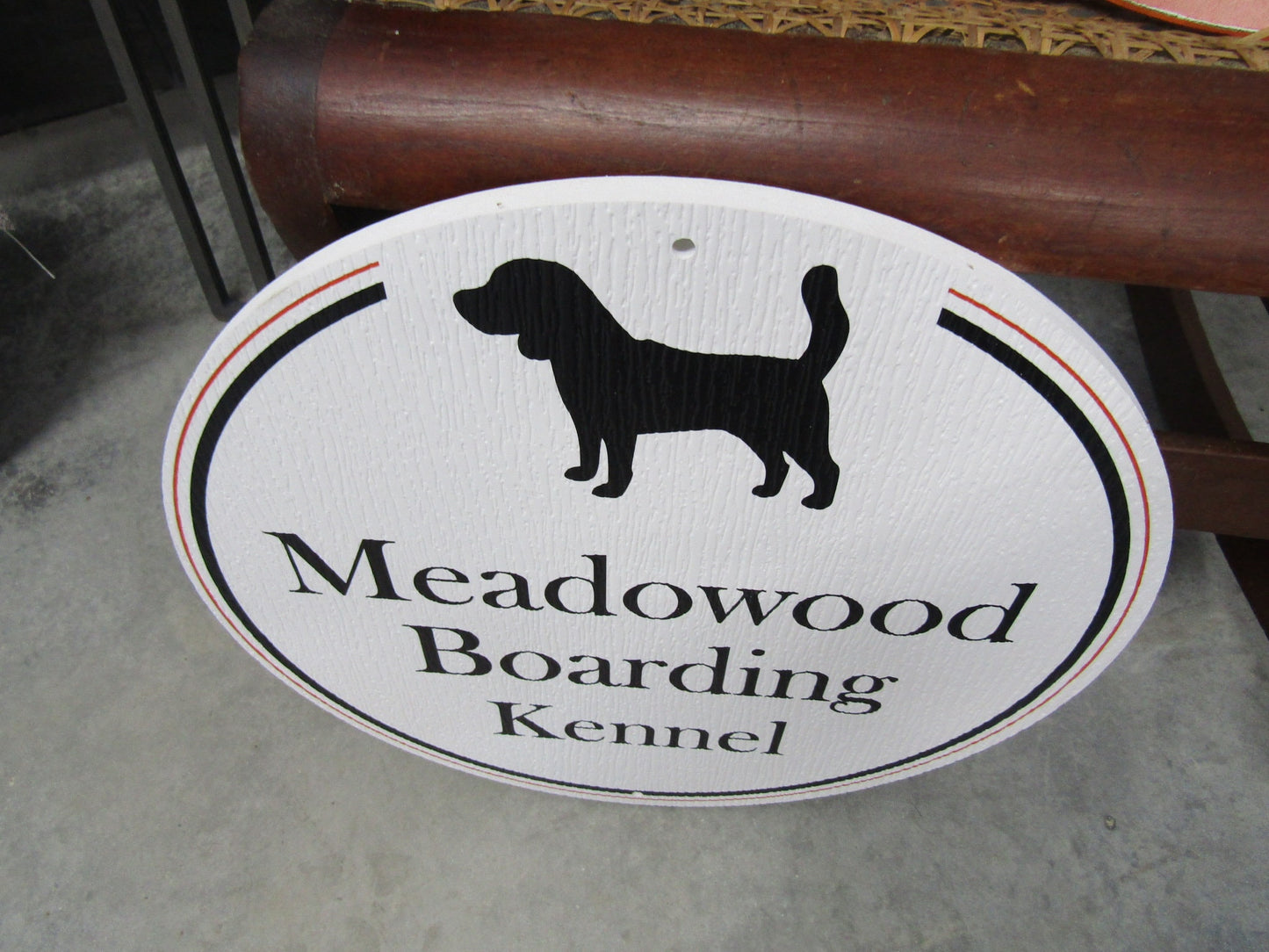 Custom Weatherproof PVC Boarding Kennel Pet Dog Round Logo Ready To Install Uvprinted Ink Commerical Signage Fade Mold Resistant All Weather