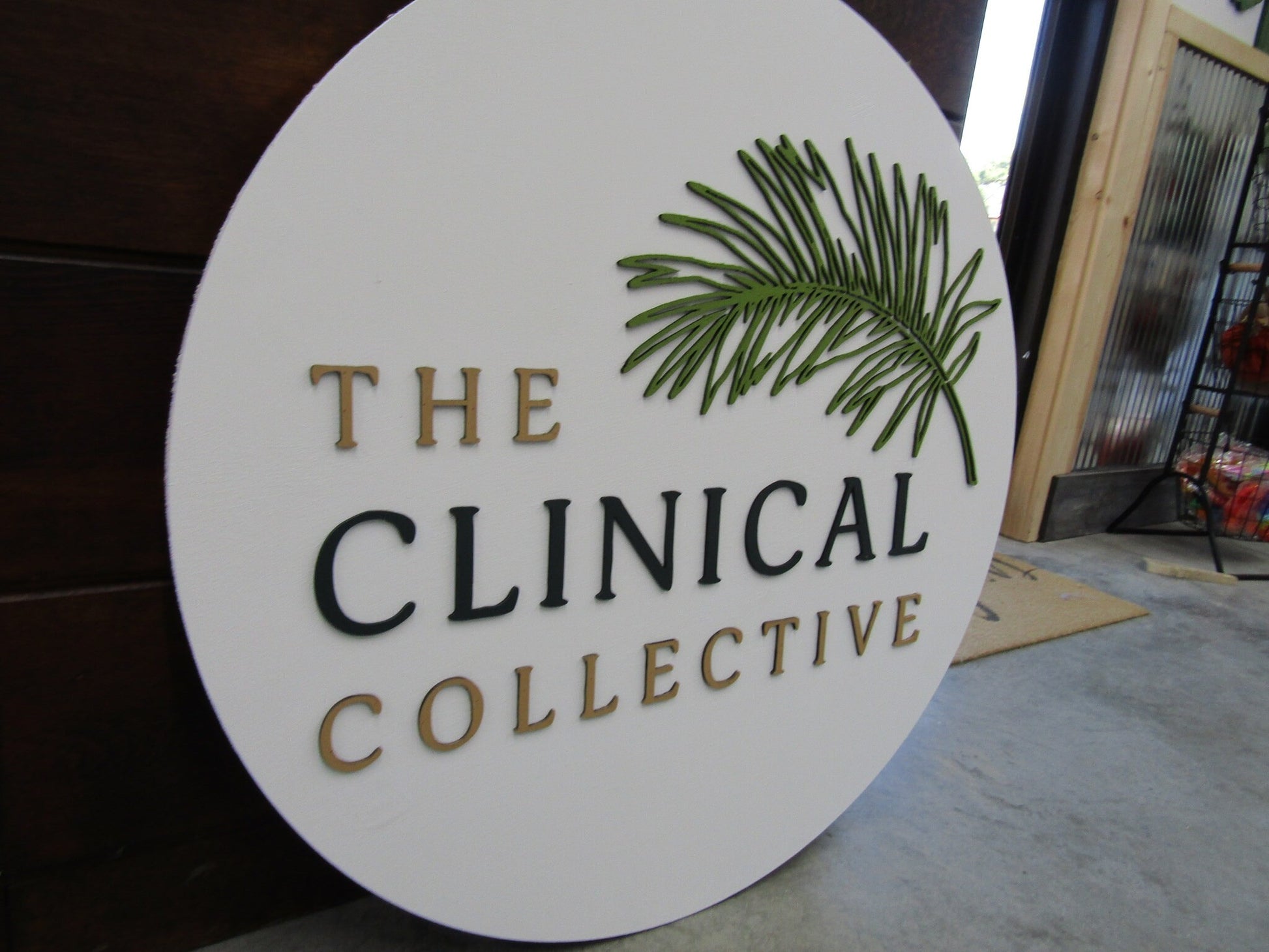 Personalized Commerical Custom Signage Clinic Palm Leaf Feather Care Center Round 3D Raised Wooden Sign Handmade Business Entrance Desk