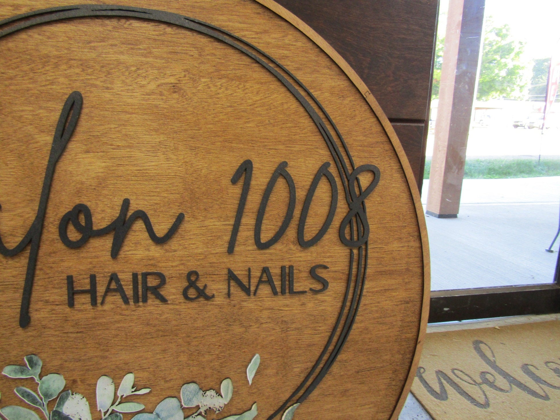 Custom Wooden Sign Salon Commerical Signage Entrance Sign Your Logo Personalized Hanging Sign Raised Letters Round Printed Image Floral