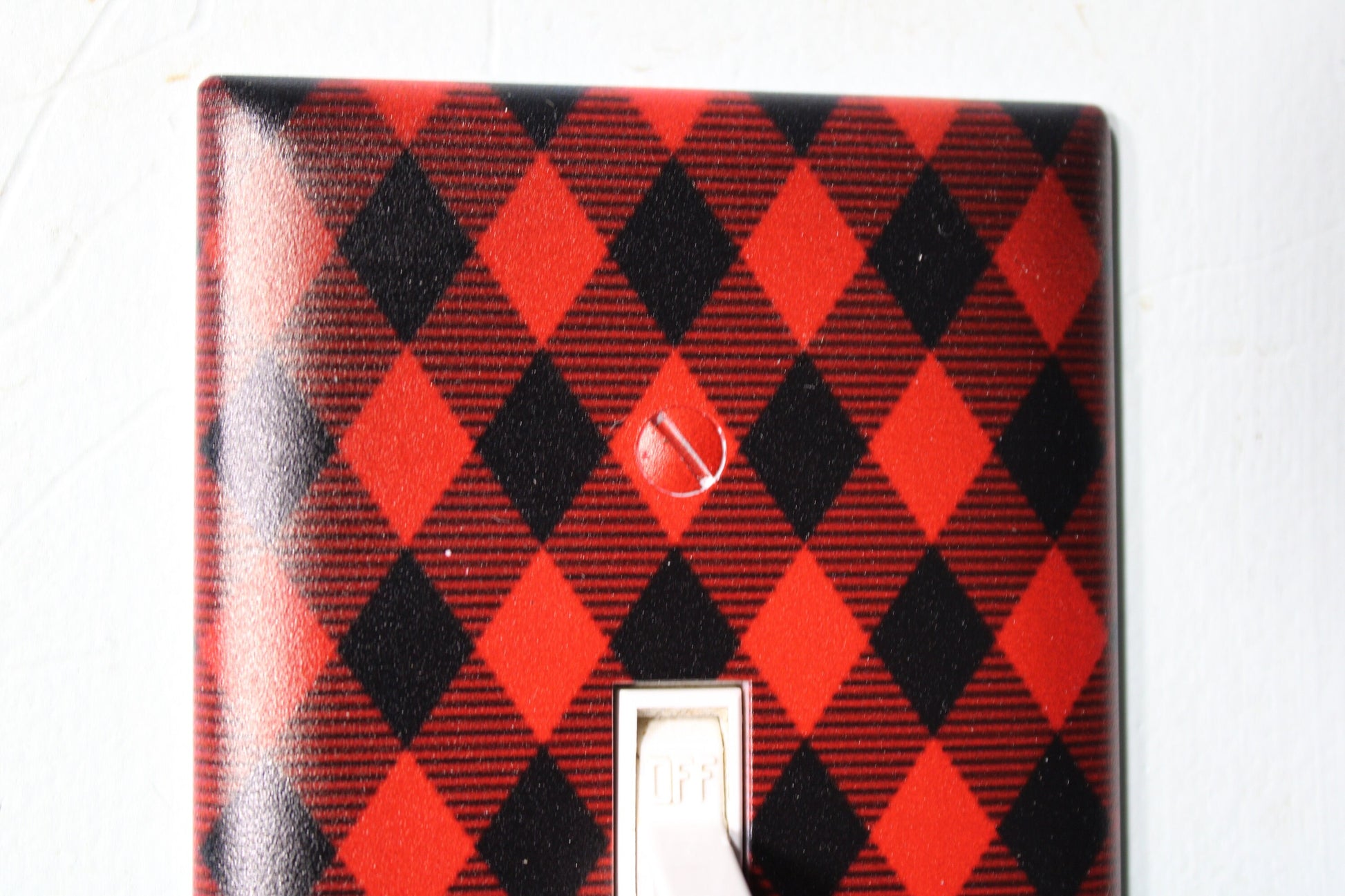 red plaid pattern design diamond shape buffalo light switch cover plate farmhouse decor rustic