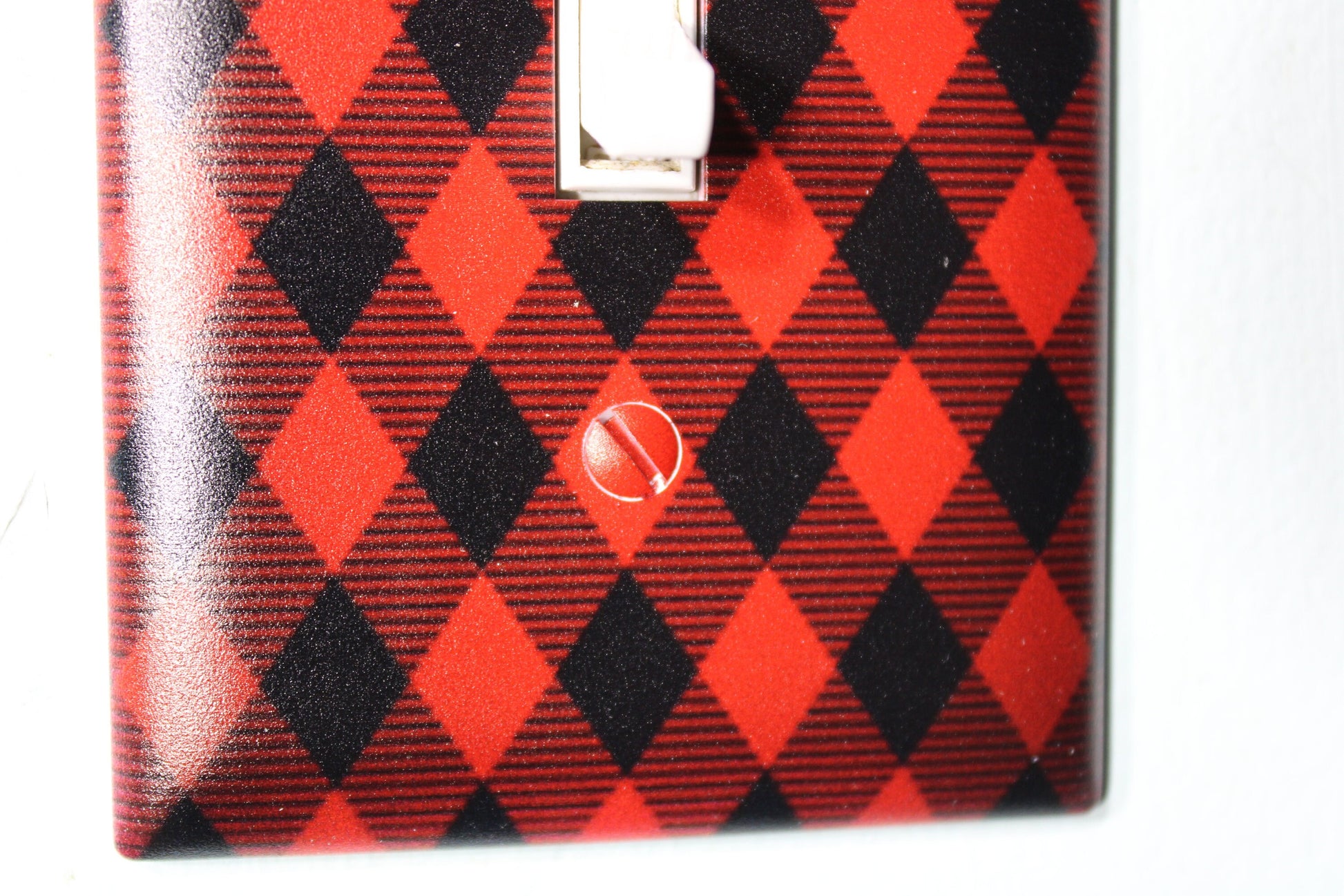 red plaid pattern design diamond shape buffalo light switch cover plate farmhouse decor rustic
