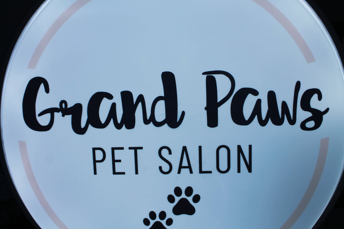 Custom Outdoor Pet Salon Paws Round Led Light Blade Sign Wall or Ceiling Mounted Circle Light Sign Store Front Commerical Signage Logo