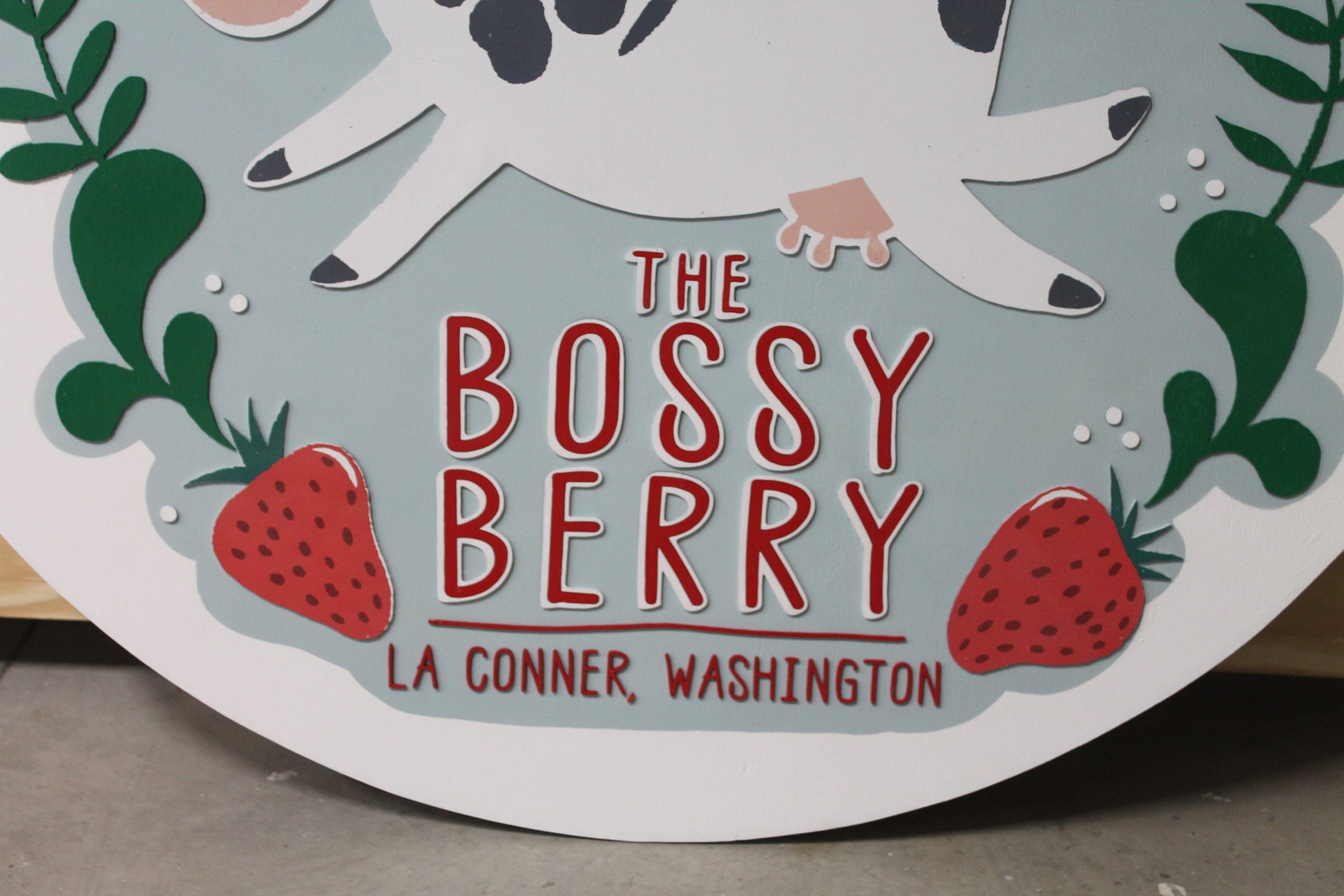 Cow Dairy Strawberry Custom Sign Round Business Commerical Signage Made to Order Store Front Small Shop Logo Circle Wooden Handmade