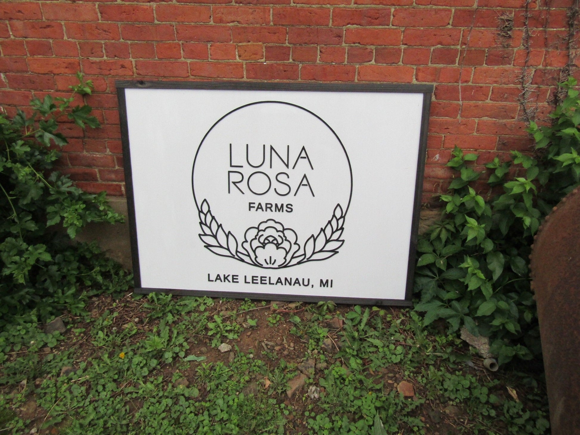 Luna Rosa Farms Homestead Sign Commerical Signage Floral Hoop Wreath Minimalist Style Handmade Decor 3d Wood Laser Cut Sign Farmhouse Flower