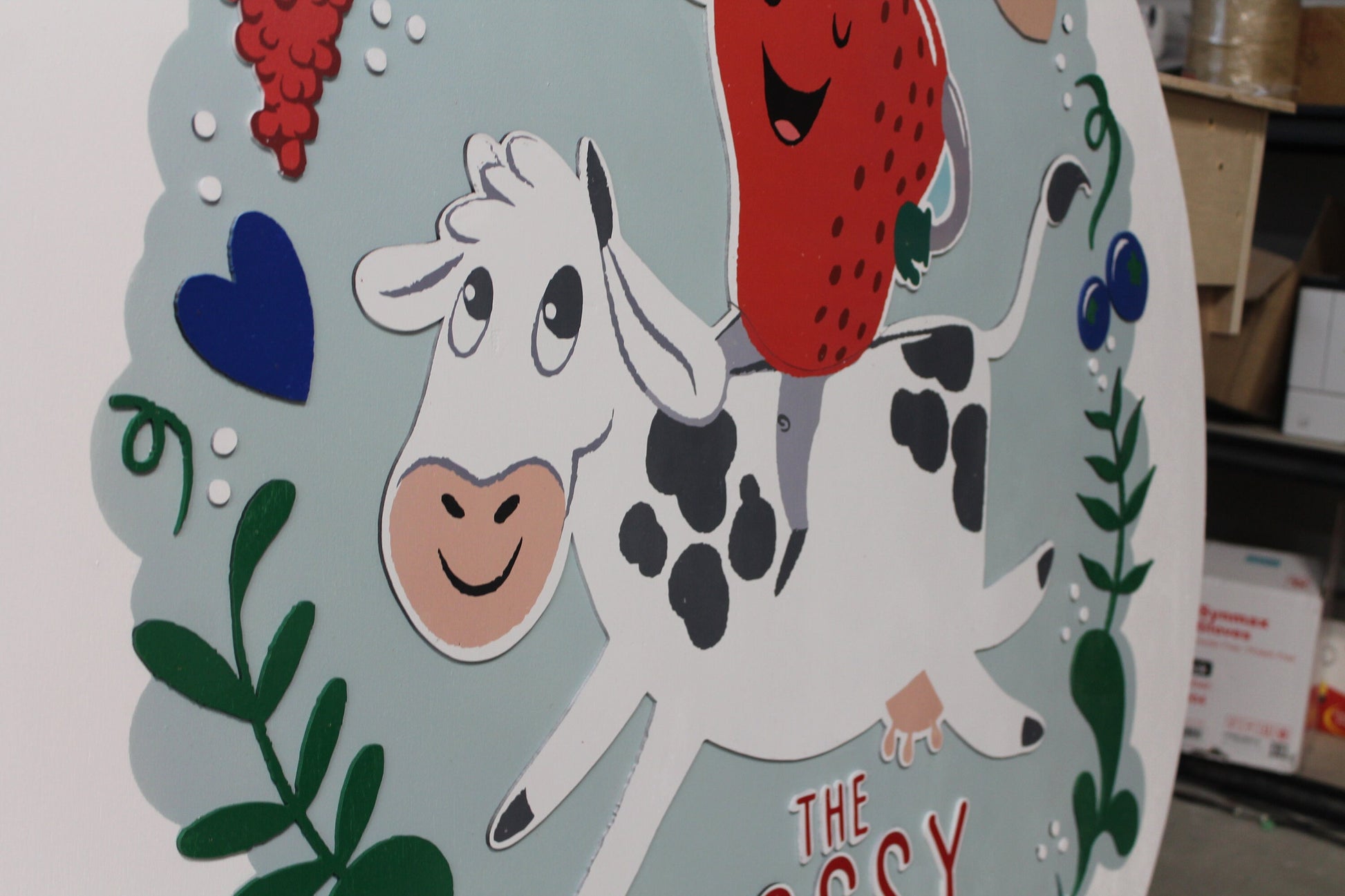 Cow Dairy Strawberry Custom Sign Round Business Commerical Signage Made to Order Store Front Small Shop Logo Circle Wooden Handmade