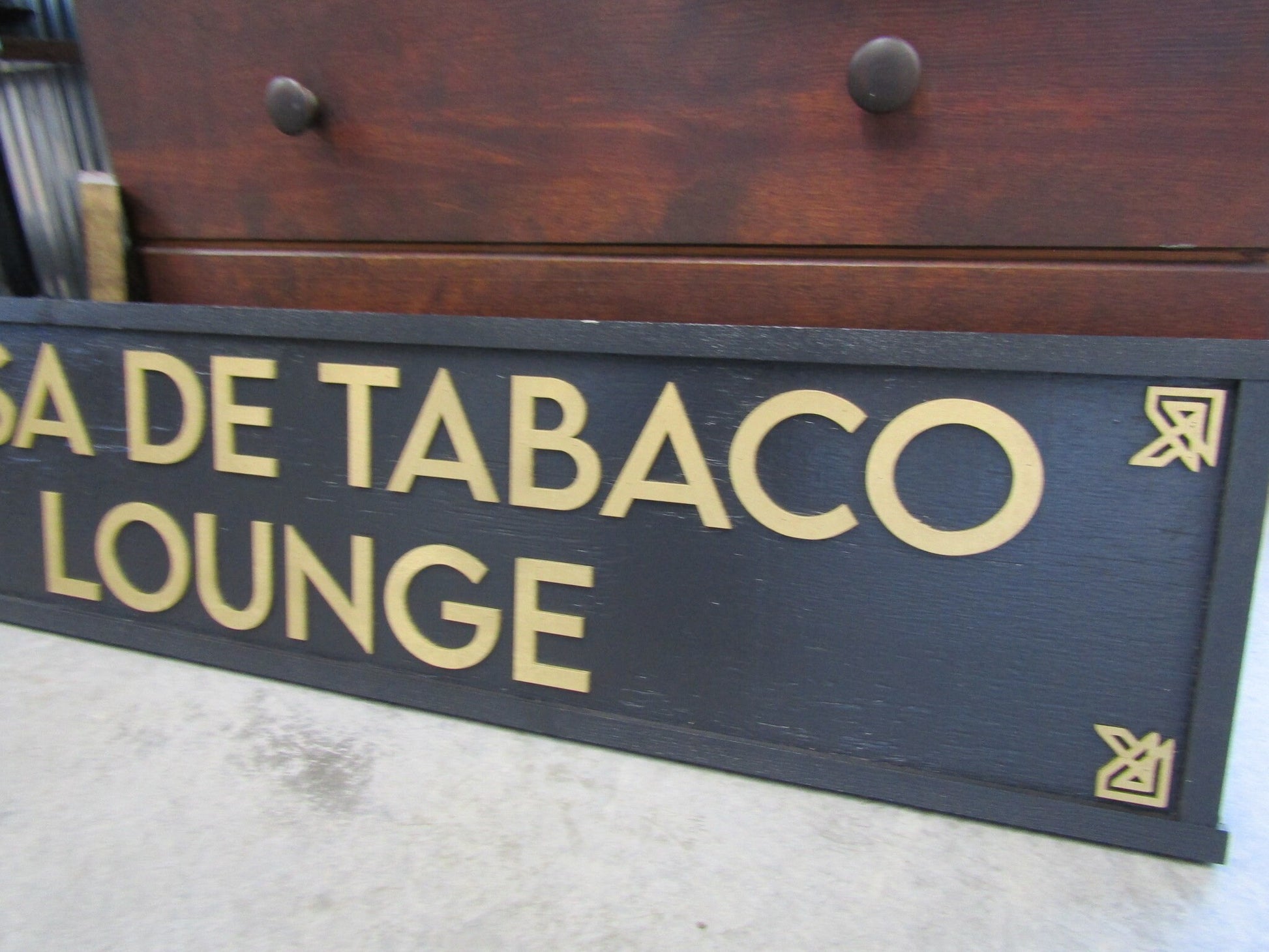 Custom Tobacco Lounge Embellishments Ranch Sign Over-sized Rustic Business Name Logo Wood Laser Cut Out 3D Extra Large Sign Black and Gold