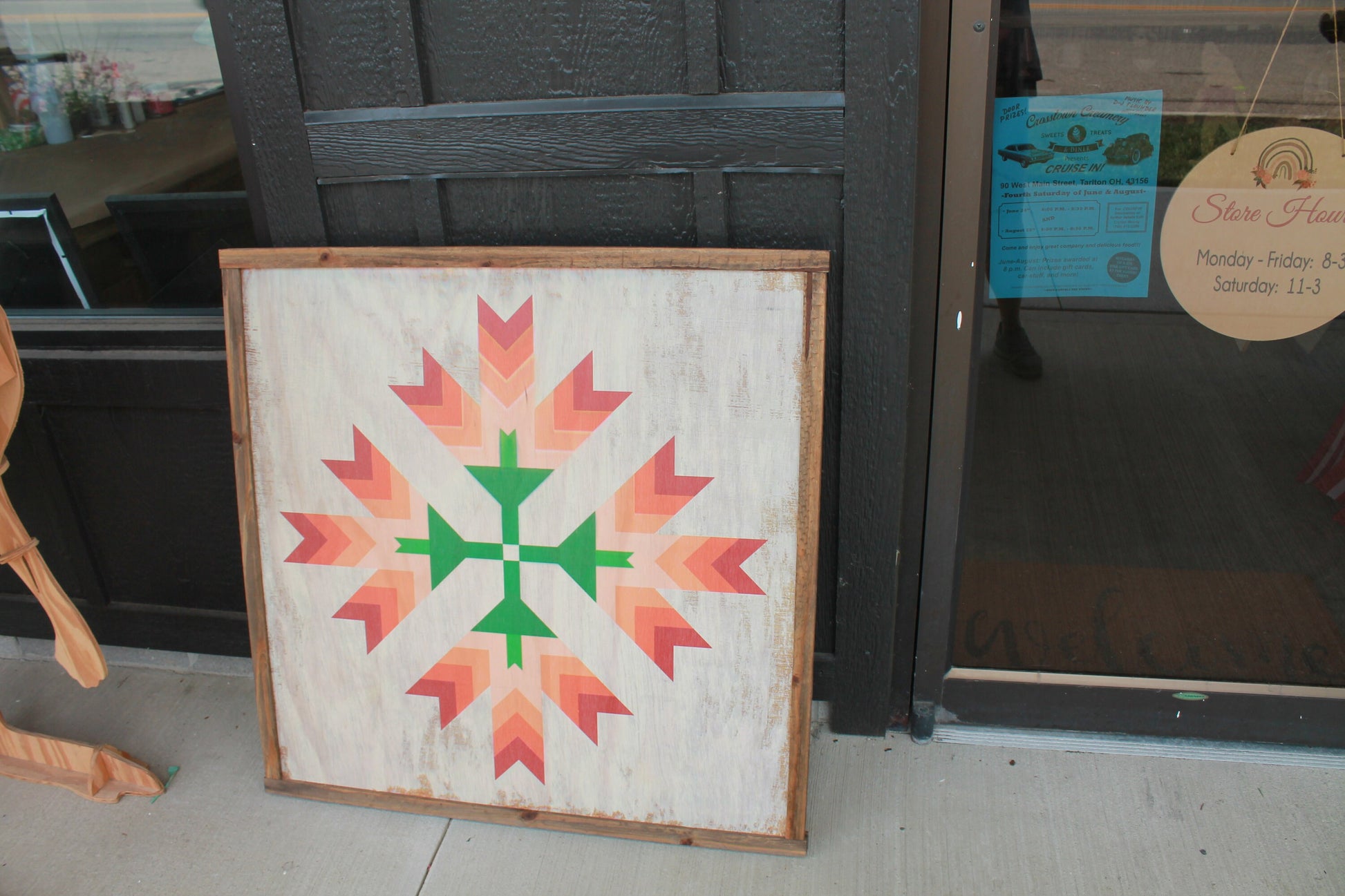Tulip barn quilt primitive farm decor orange red and green white wash made from wood outdoor hang in garden star flower