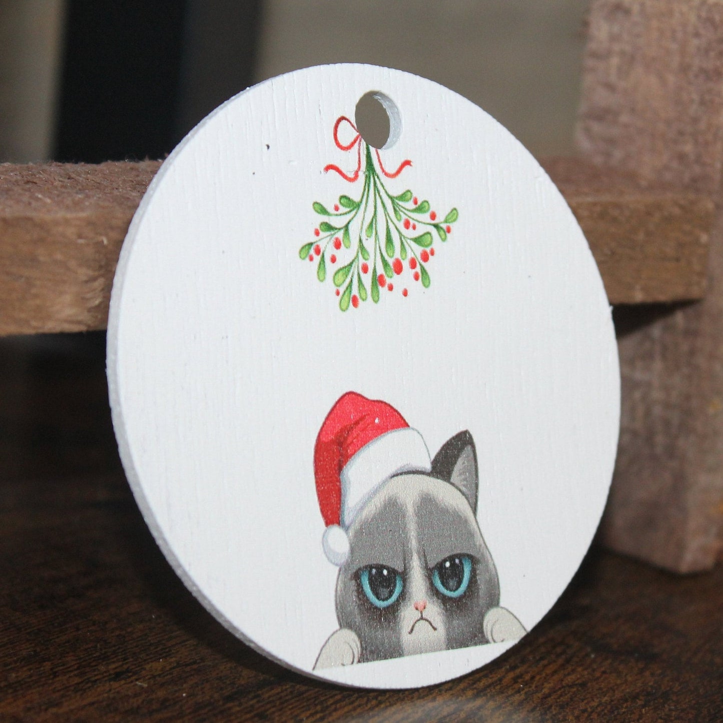 Grumpy Cat Siamese Himalayan Keychain Christmas White Wood Mistletoe Santa Hat Ornament Blue Eyes Feline Decoration Décor Circle Sign Gift
