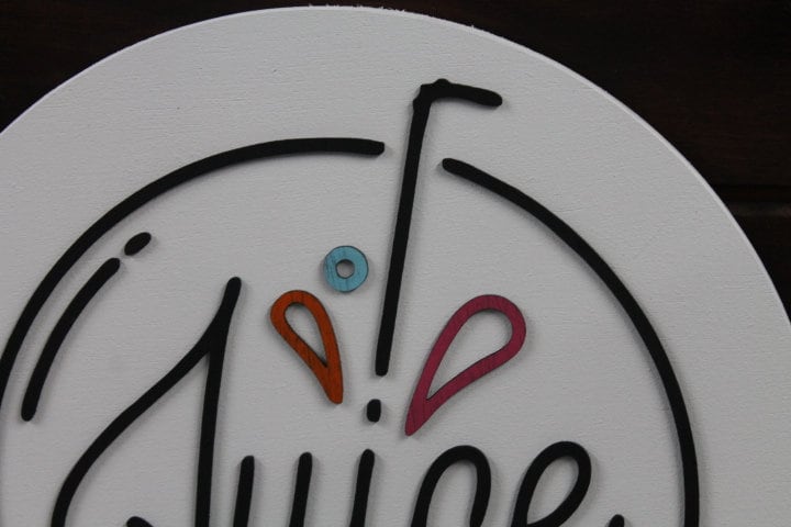 Wooden Juice Bar Sign Juice Stand 3D Text White Contemporary Smoothie Stand Straw Fruit Design Wall Art Decoration Wood Sign Lemonade