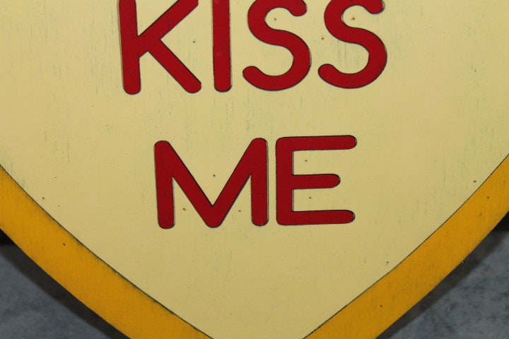 Wooden Kiss Me Yellow Candy Conversation Heart Cutout Valentines Day Gift Photography Prop Handmade Homedecor Raised 3D Sign Wall Art