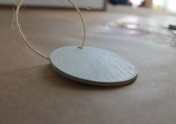 Extraterrestrial Alien Peace Santa Suit Cryptic Ornament Collector Mythical Printed Keychain Giftable Gift for Him Gift for her Wooden