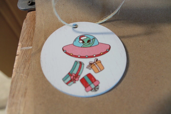 Spaceship Gift drop Extraterrestrial Alien Cryptic Ornament Collector Mythical Printed Keychain Giftable Gift for Him Gift for her Wooden