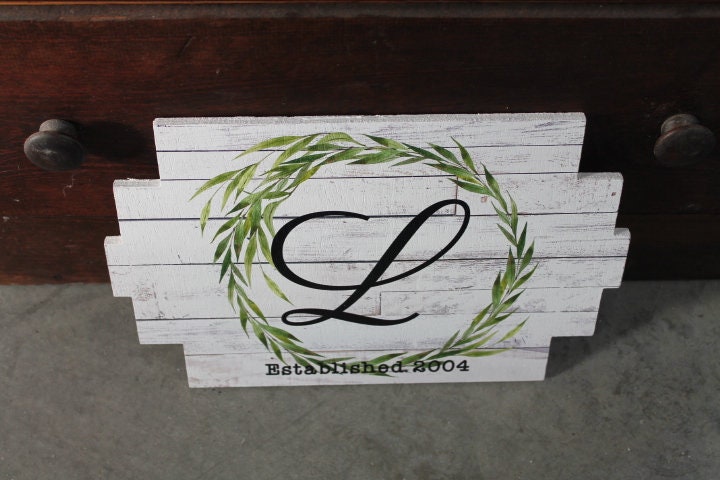 Wreath Pallet Monogram Wood grain Established Gift Wedding Anniversary Letter Last Name rustic White Wood Printed Personalized Wall Art