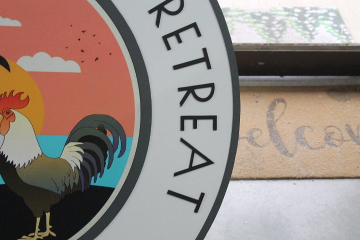 Custom Sign Rooster Drinks Retreat Round Coastal Country Business Commerical Signage Store Front Small Shop Logo Circle Wooden Handmade