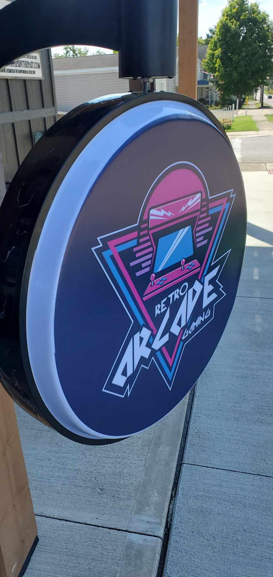 Custom Light lit led store front entrance Outdoor Round Blade Sign Wall Rotating Mounted Circle for your business display your logo