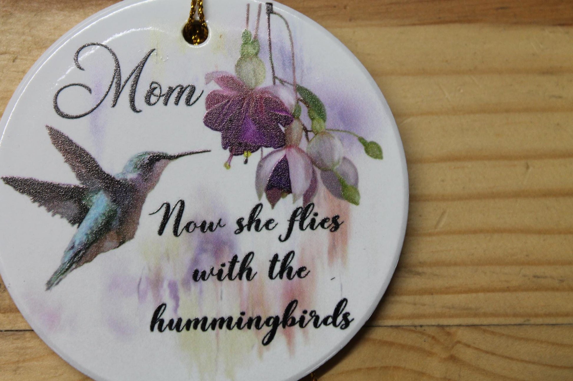 Mom Now She Flys With The Hummingbirds Ceramic Memorial Ornament Decor Floral Memories Gifts Cute Mother Day Hanging Circle Heaven