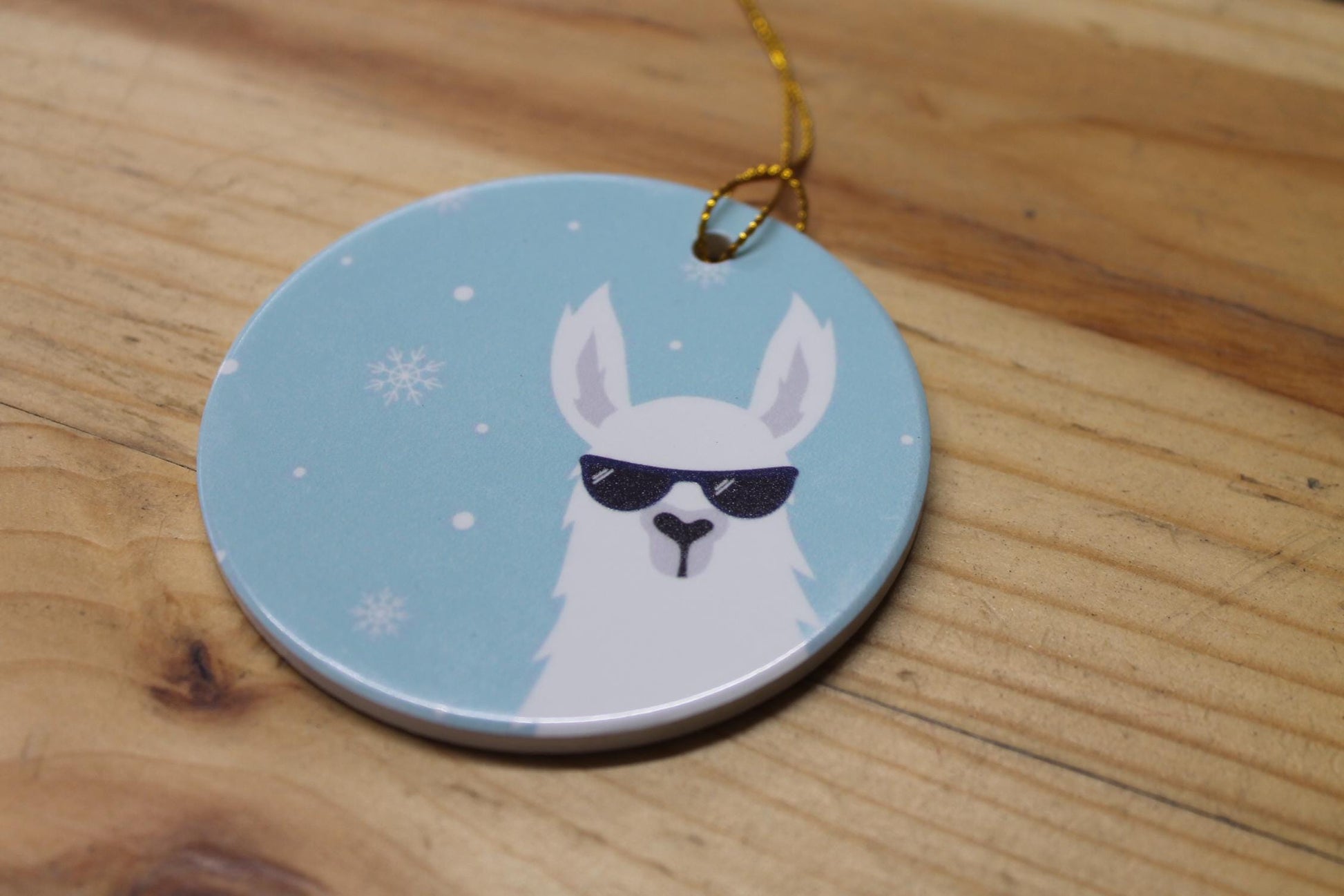 Cool Llama Baby Holiday Ceramic Christmas tree Decoration Animal Ornament Decor Circle Sign Gift Cute Winter Hanging Circle Blue Sunglasses