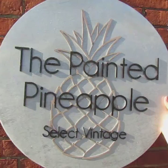 Custom Handmade Signage Commerical Business Sign The Painted Pineapple Vintage Store Front Raised 3D Image Round Circle Wood Layered Logo
