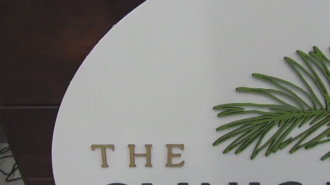 Personalized Commerical Custom Signage Clinic Palm Leaf Feather Care Center Round 3D Raised Wooden Sign Handmade Business Entrance Desk