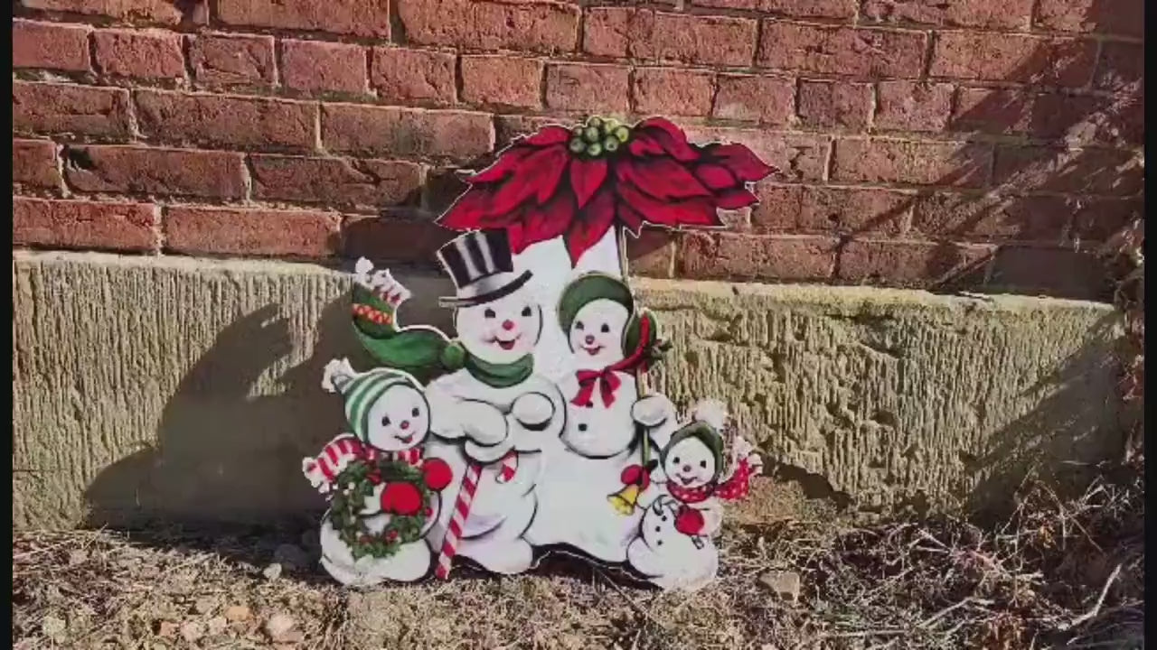 Vintage Snowman Family Wood Yard Sign: Winter Poinsettia Decor